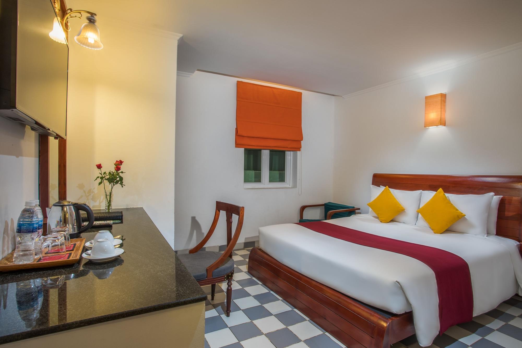 V Hotel Phnom-Penh Buitenkant foto