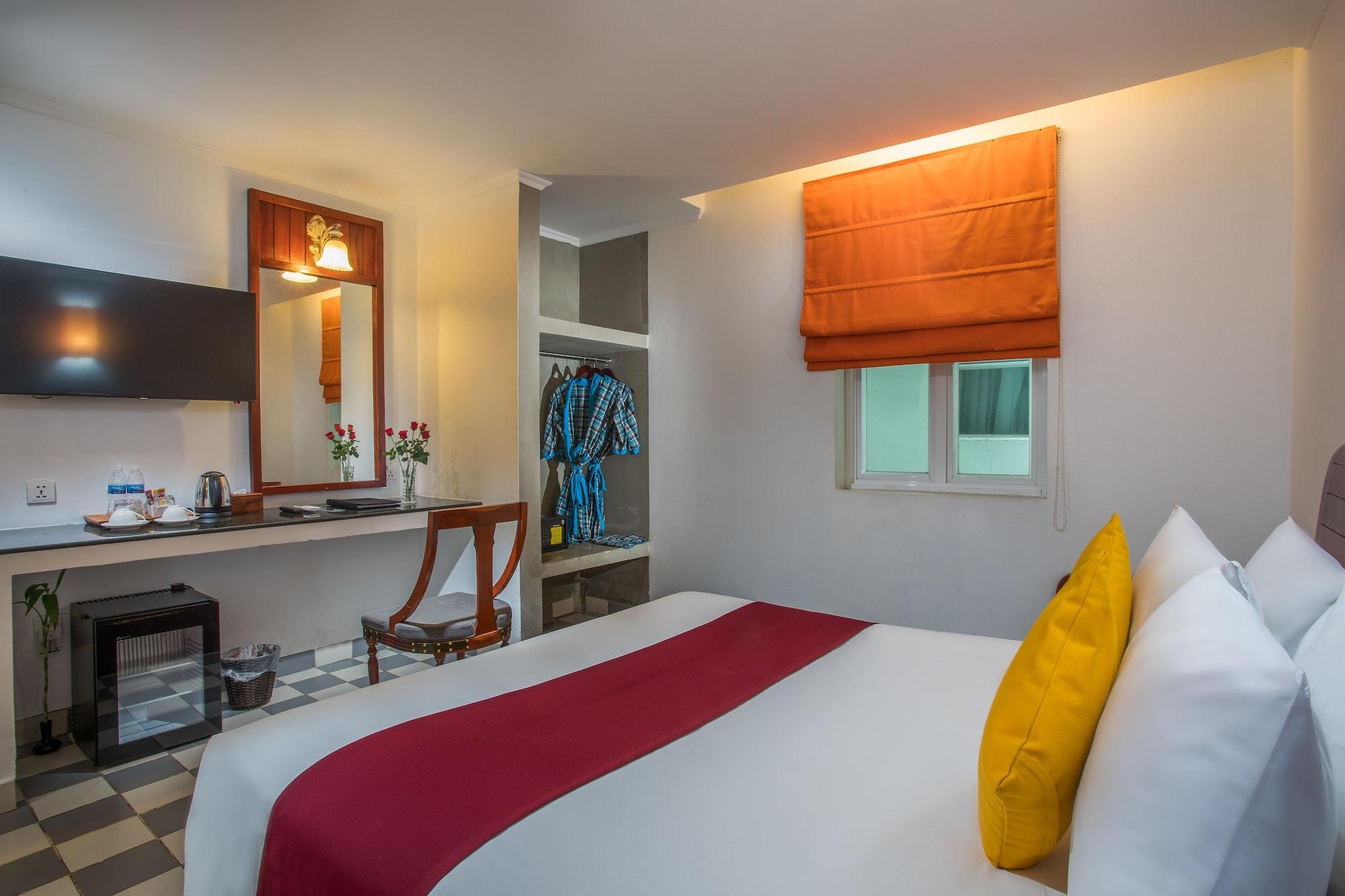 V Hotel Phnom-Penh Buitenkant foto
