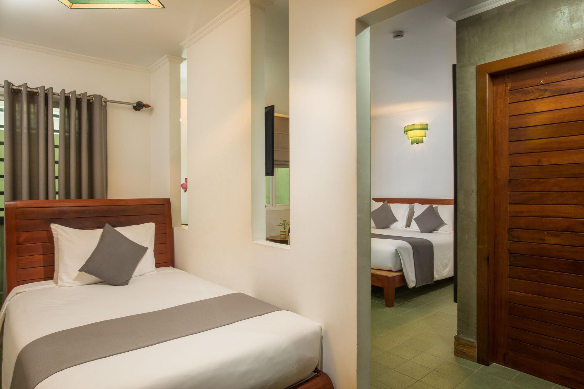 V Hotel Phnom-Penh Buitenkant foto