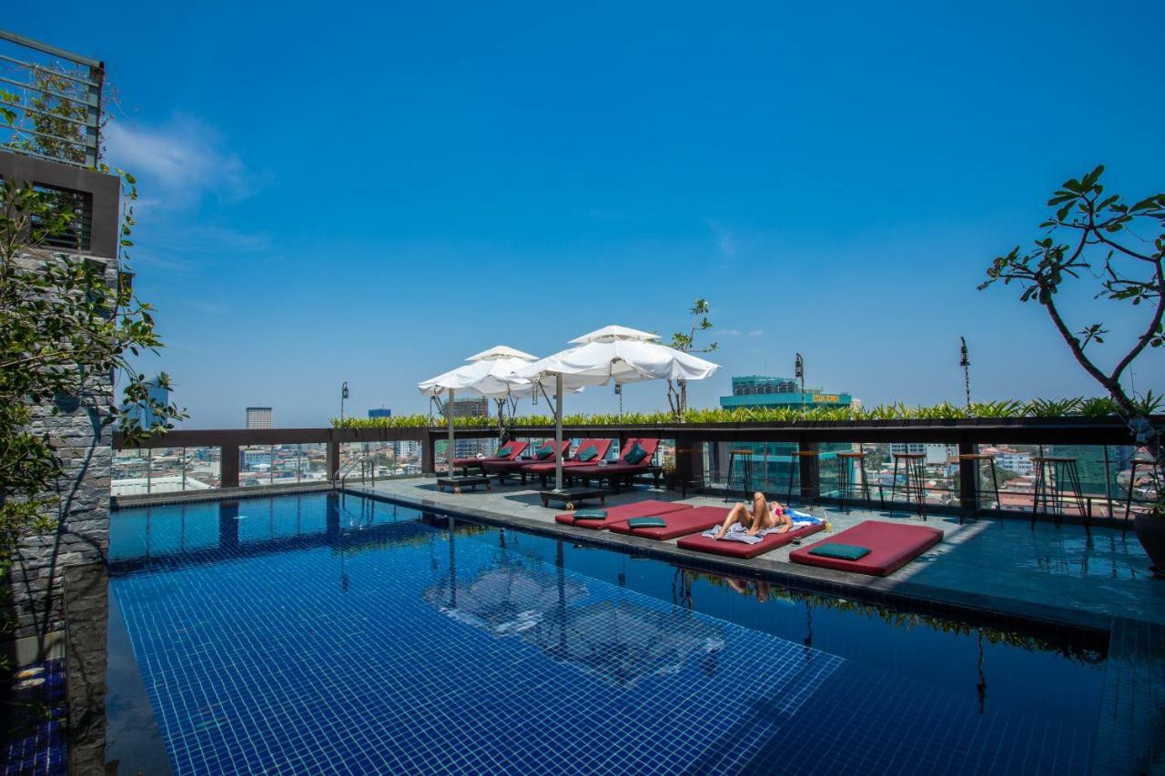 V Hotel Phnom-Penh Buitenkant foto