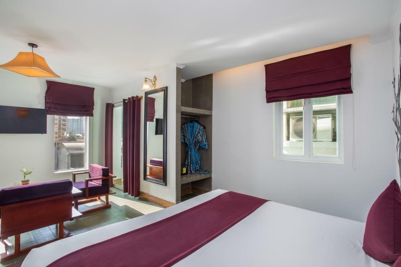 V Hotel Phnom-Penh Buitenkant foto