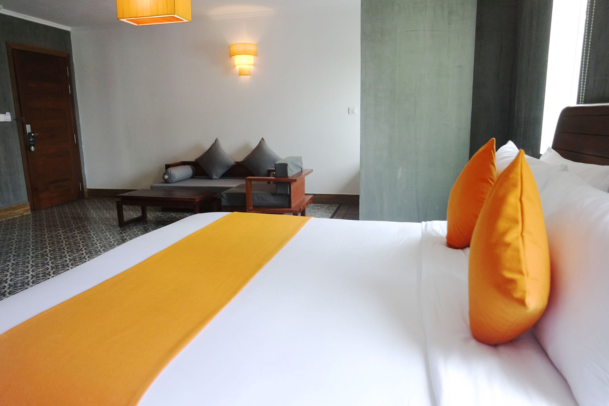 V Hotel Phnom-Penh Buitenkant foto