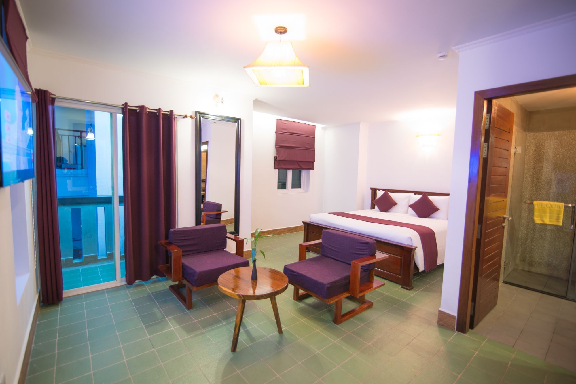 V Hotel Phnom-Penh Buitenkant foto