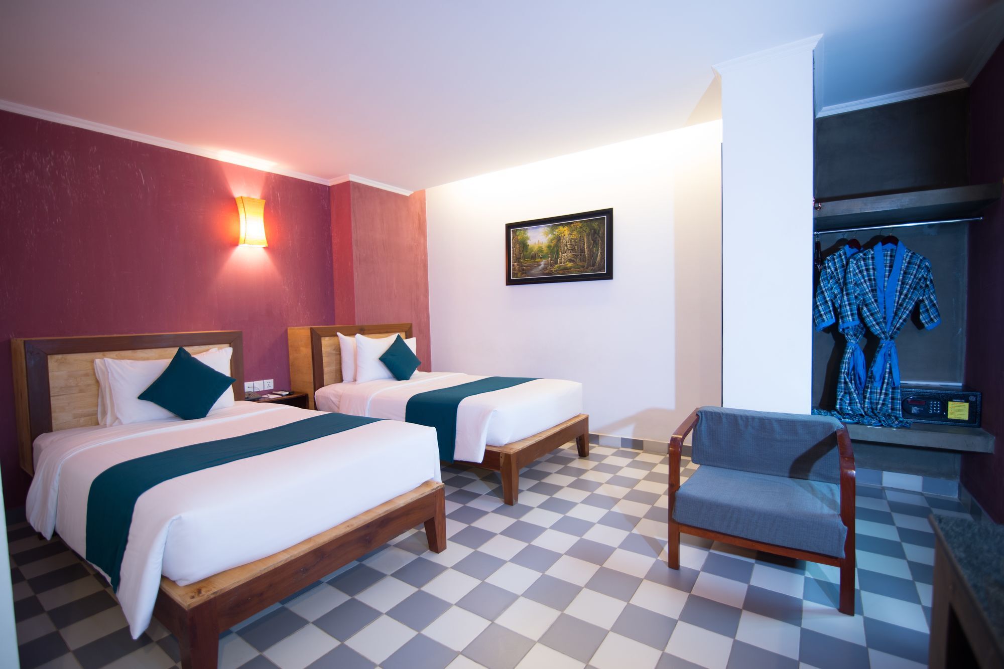 V Hotel Phnom-Penh Buitenkant foto